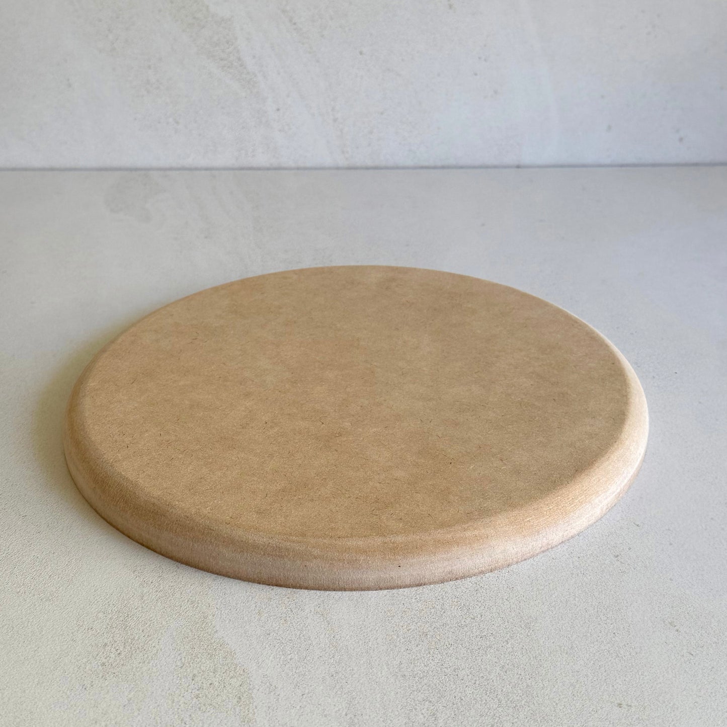 Round Pottery Form 26cm with Roundover Edge