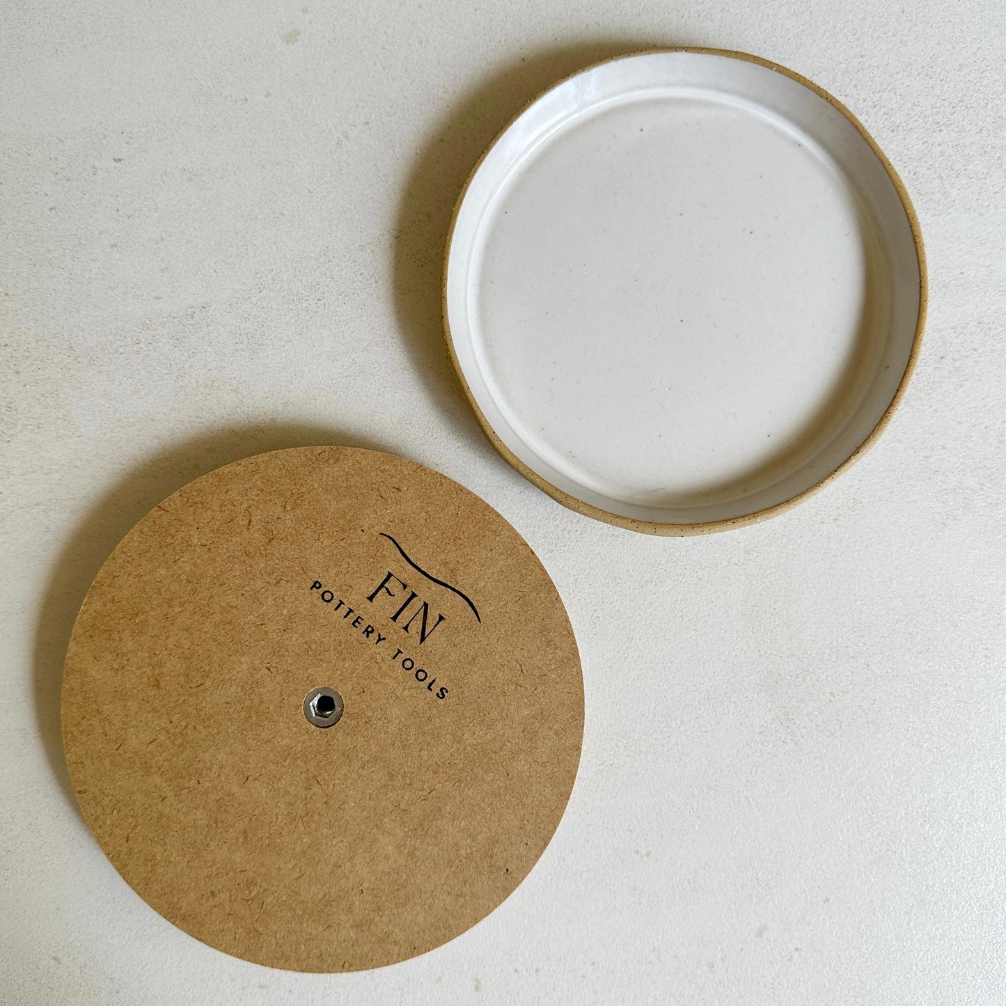Round Pottery Form 15cm with Bevelled Edge