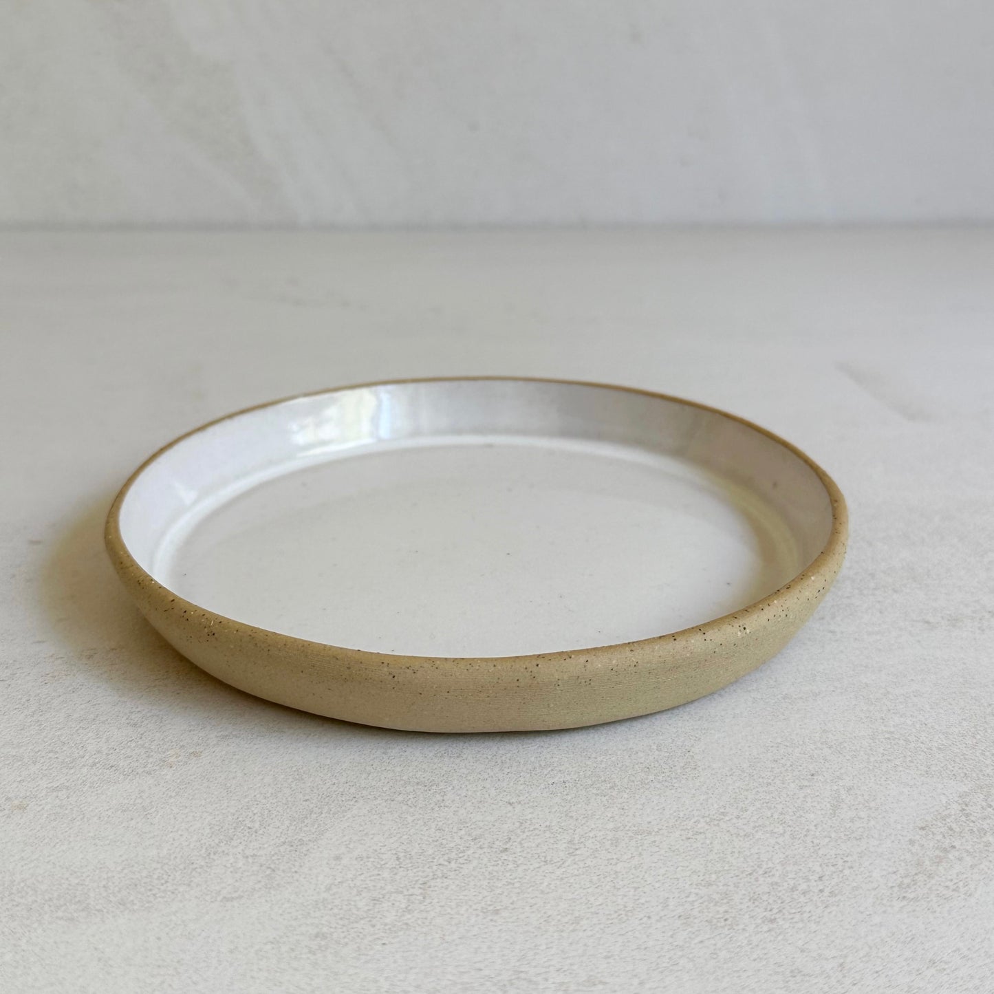 Round Pottery Form 15cm with Bevelled Edge