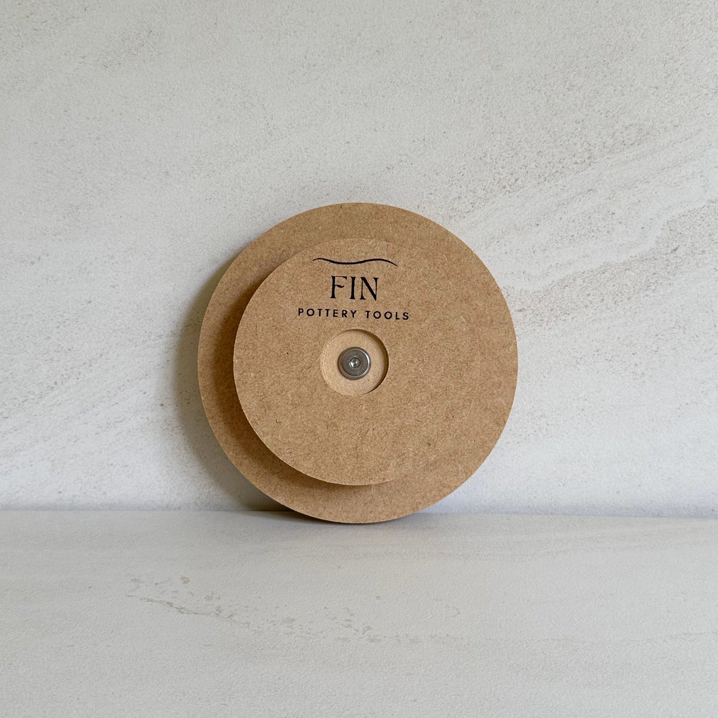 Fin Pottery Tools 15cm round plate form with handle