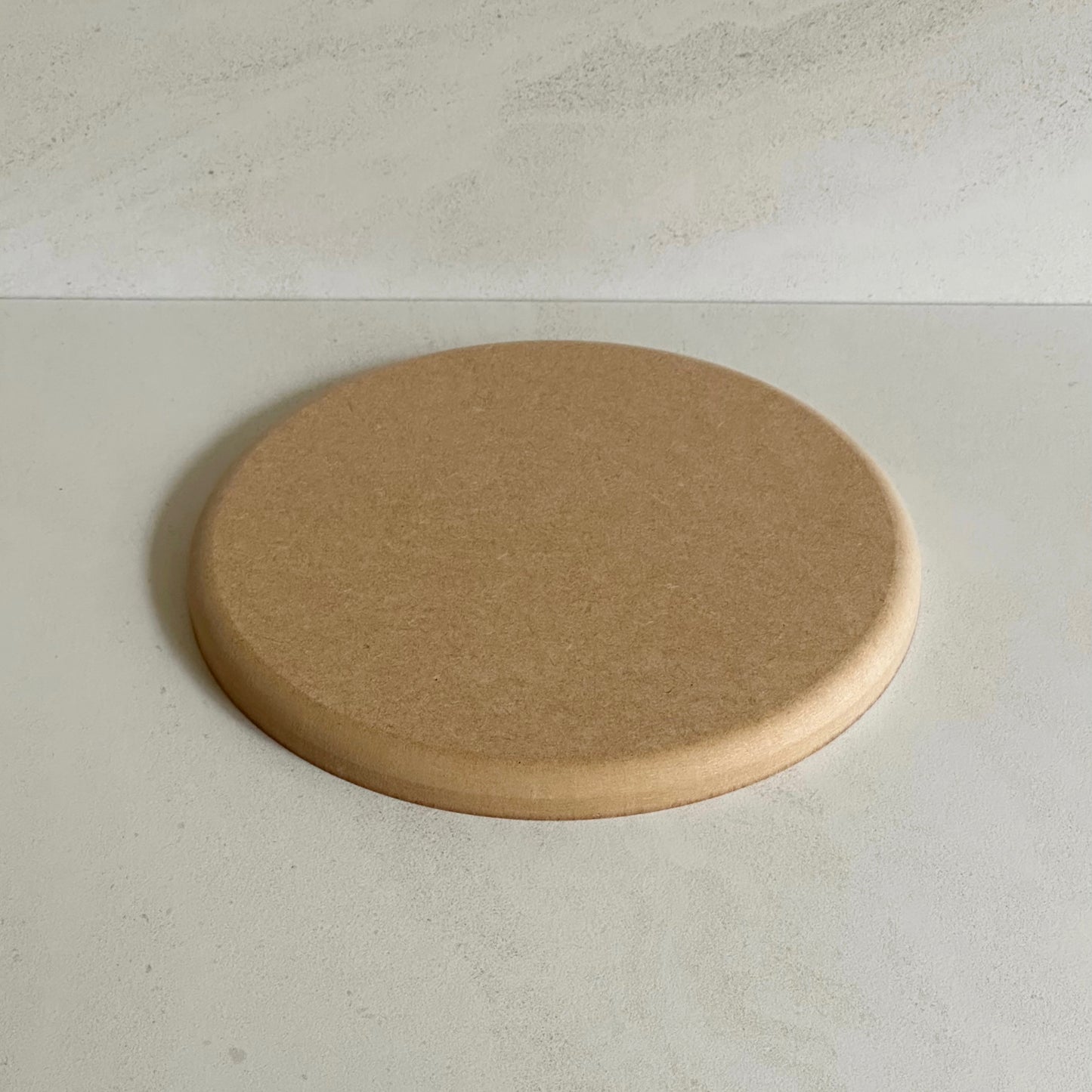 Round Pottery Form 22cm with Roundover Edge