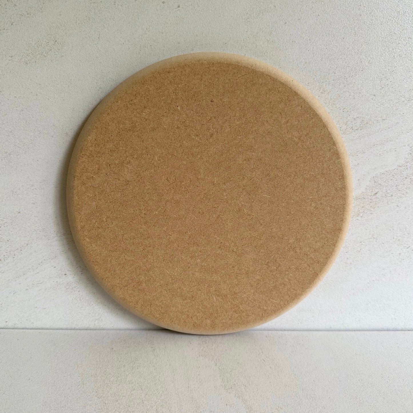 Round Pottery Form 22cm with Roundover Edge