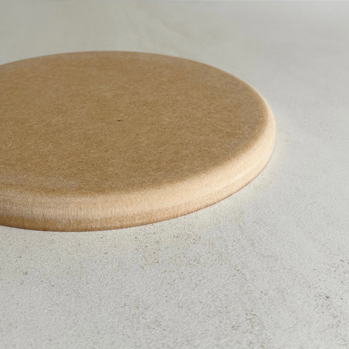 Round Pottery Form 22cm with Roundover Edge