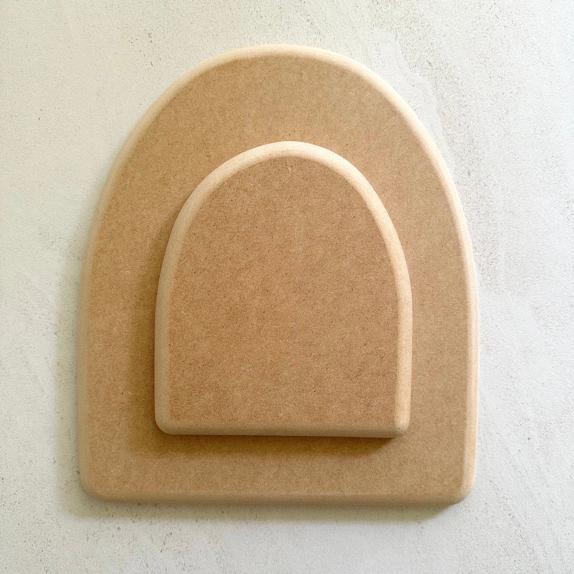 Arch pottery form/drape mould with soft roundover edge. Available in two sizes.