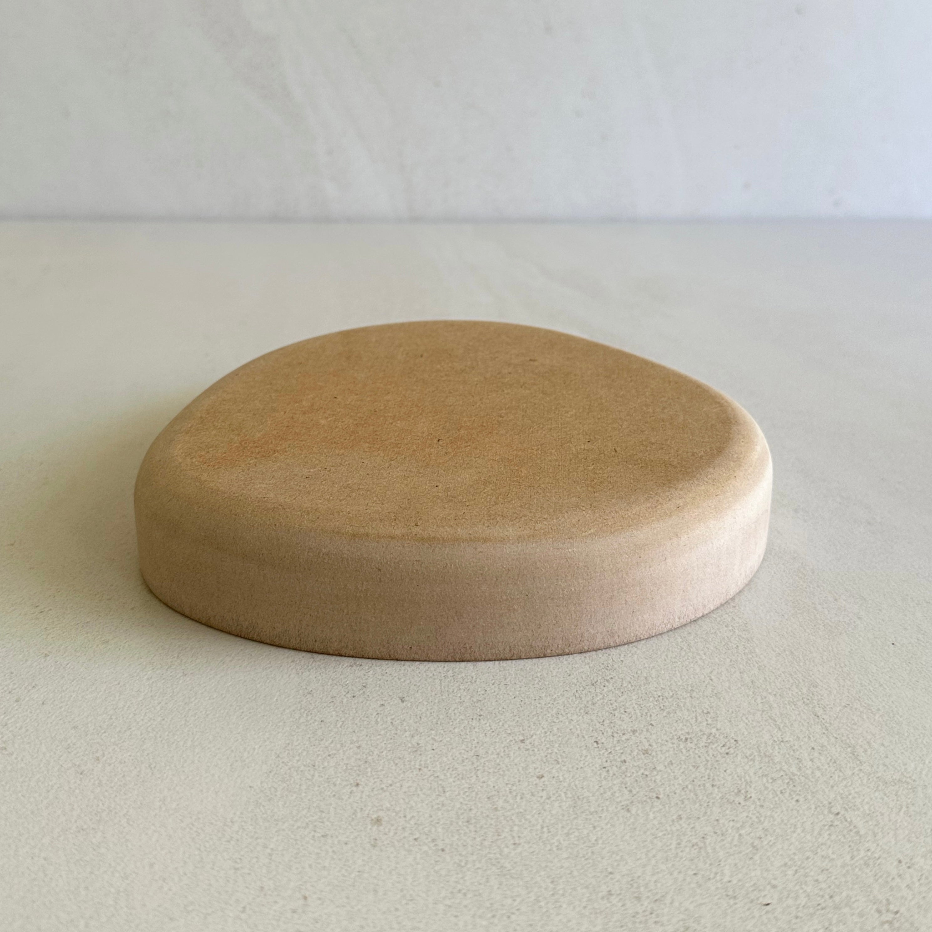 Blate Examples Irregular Round Blate Pottery Form 17cm – Fin Pottery Tools